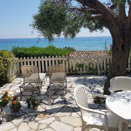 Corfu Glyfada Menigos Beach Apartments المظهر الخارجي الصورة