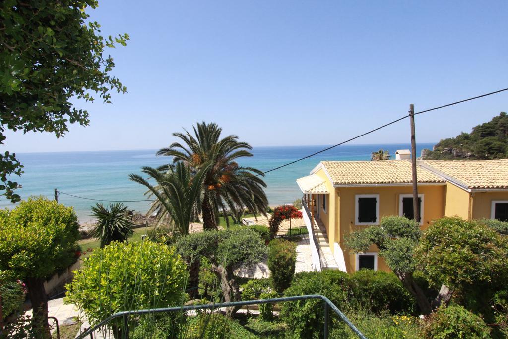 Corfu Glyfada Menigos Beach Apartments المظهر الخارجي الصورة