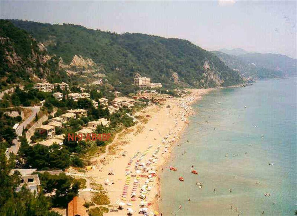 Corfu Glyfada Menigos Beach Apartments المظهر الخارجي الصورة