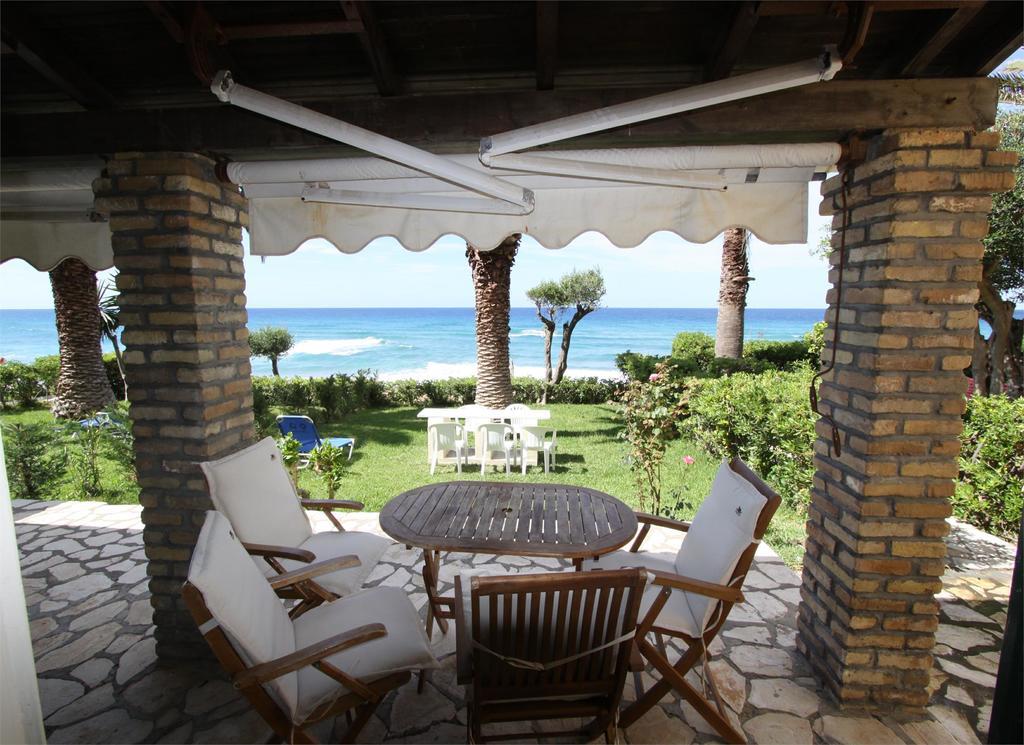 Corfu Glyfada Menigos Beach Apartments المظهر الخارجي الصورة