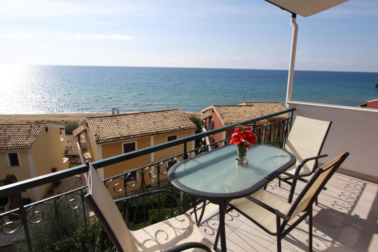 Corfu Glyfada Menigos Beach Apartments المظهر الخارجي الصورة