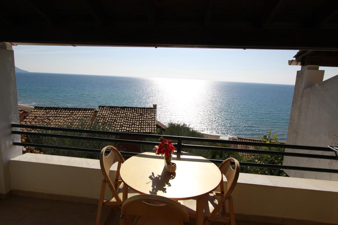 Corfu Glyfada Menigos Beach Apartments المظهر الخارجي الصورة