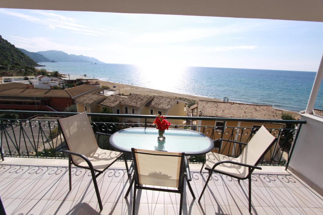 Corfu Glyfada Menigos Beach Apartments المظهر الخارجي الصورة