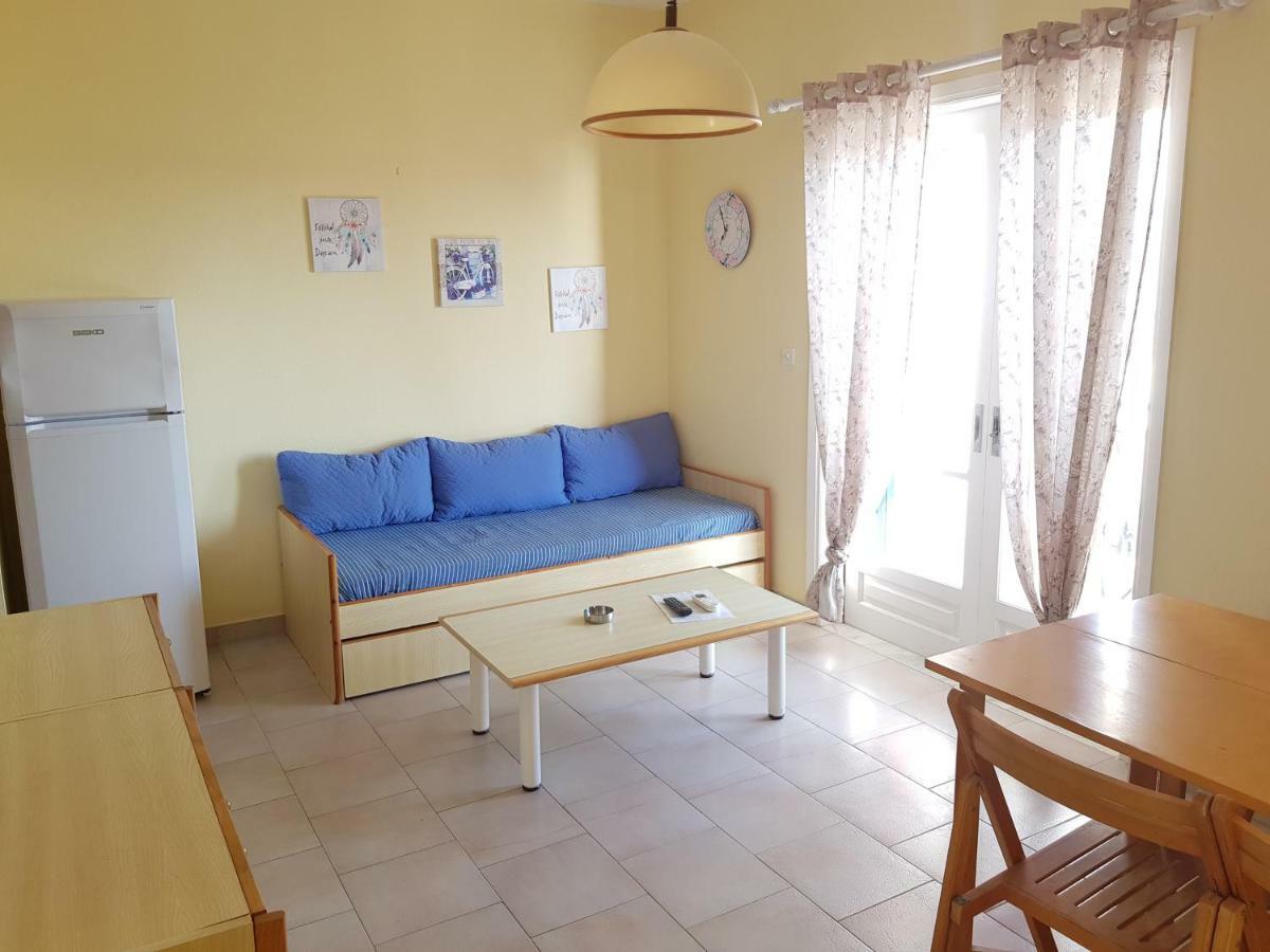 Corfu Glyfada Menigos Beach Apartments المظهر الخارجي الصورة