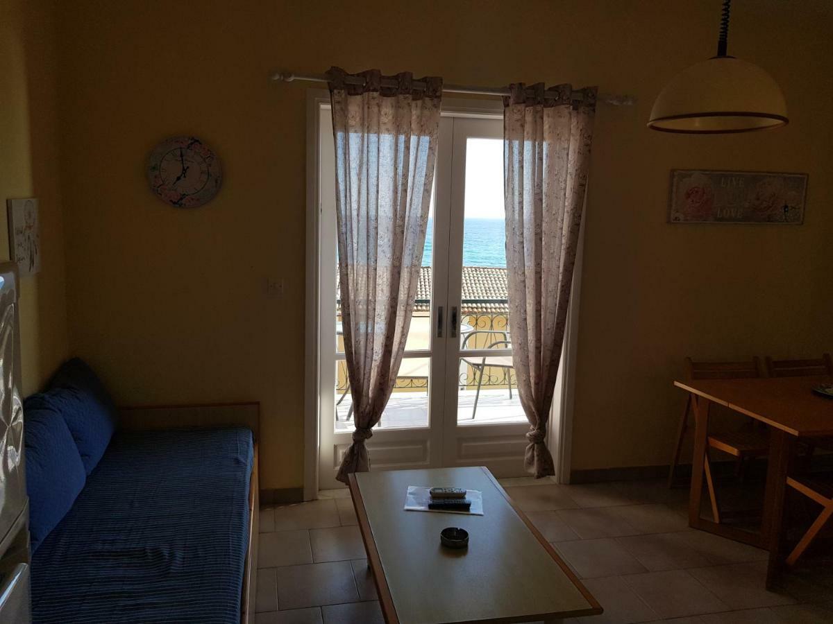 Corfu Glyfada Menigos Beach Apartments المظهر الخارجي الصورة