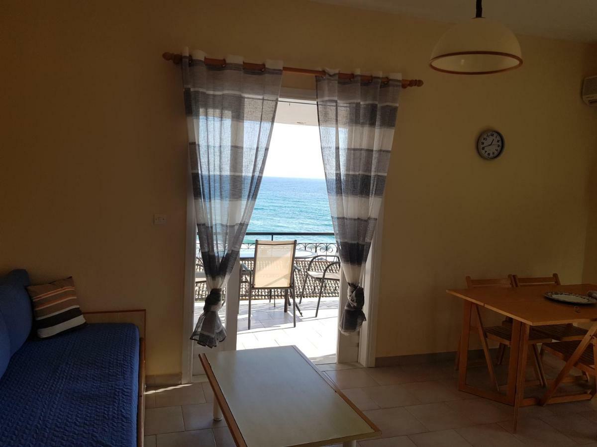 Corfu Glyfada Menigos Beach Apartments المظهر الخارجي الصورة
