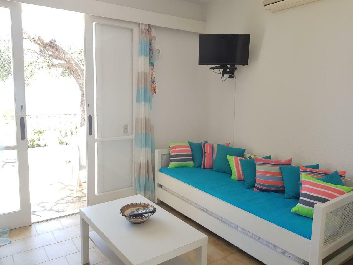 Corfu Glyfada Menigos Beach Apartments المظهر الخارجي الصورة